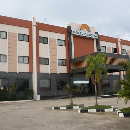 Royal Victoria Hotel Sangatta Sengata Екстериор снимка