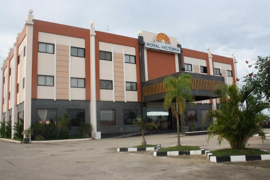 Royal Victoria Hotel Sangatta Sengata Екстериор снимка